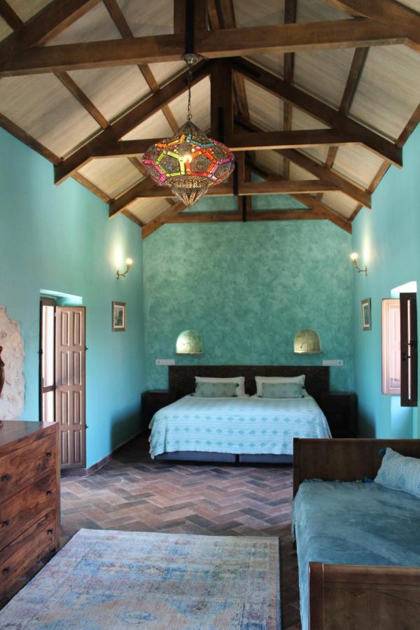 Room In Villa - Beautiful Accommodation At The Heart Of Andalusia Пуэнте-Хениль Экстерьер фото