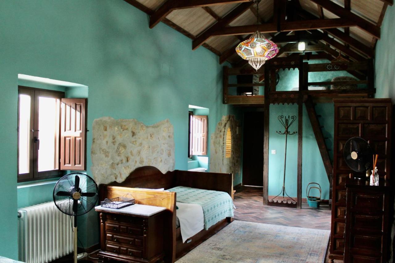 Room In Villa - Beautiful Accommodation At The Heart Of Andalusia Пуэнте-Хениль Экстерьер фото