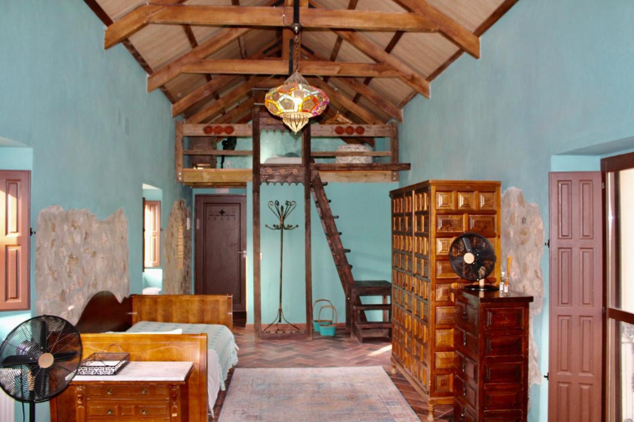 Room In Villa - Beautiful Accommodation At The Heart Of Andalusia Пуэнте-Хениль Экстерьер фото